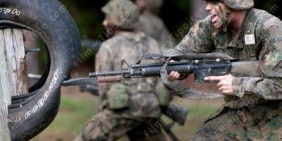 filmes sobre esfaqueado com uma baioneta